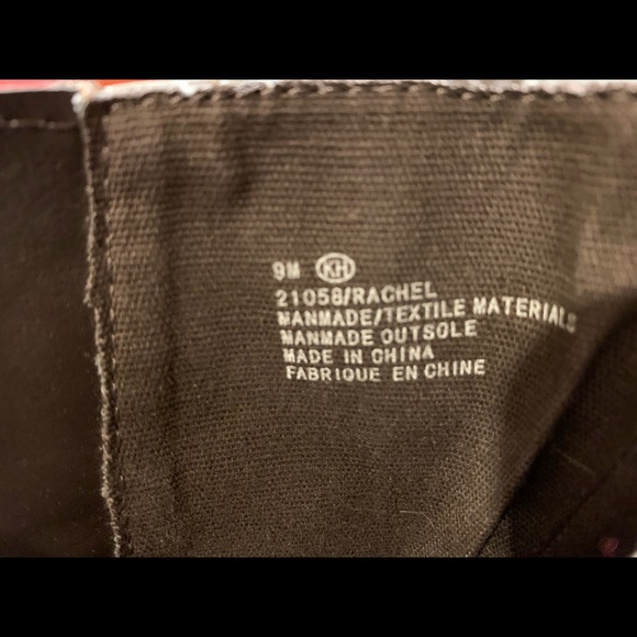 Boots - Picture 3 of 4